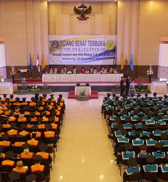 Wisuda STIE-STAN Indonesia Mandiri T.A. 2012/2013