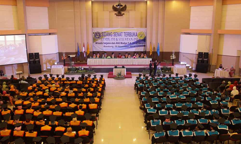 Wisuda STIE-STAN Indonesia Mandiri T.A. 2012/2013 Wisuda STIE-STAN Indonesia Mandiri T.A. 2012/2013