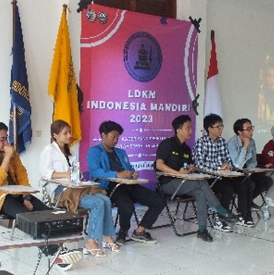 MEMBENTUK KADER YANG DISIPLIN, INTELEK, DAN BERJIWA SOSIAL DI ERA ZILENIAL